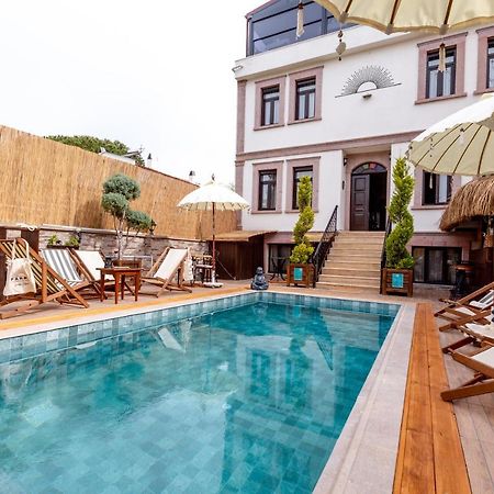 Parna Hotel Cunda Bagian luar foto
