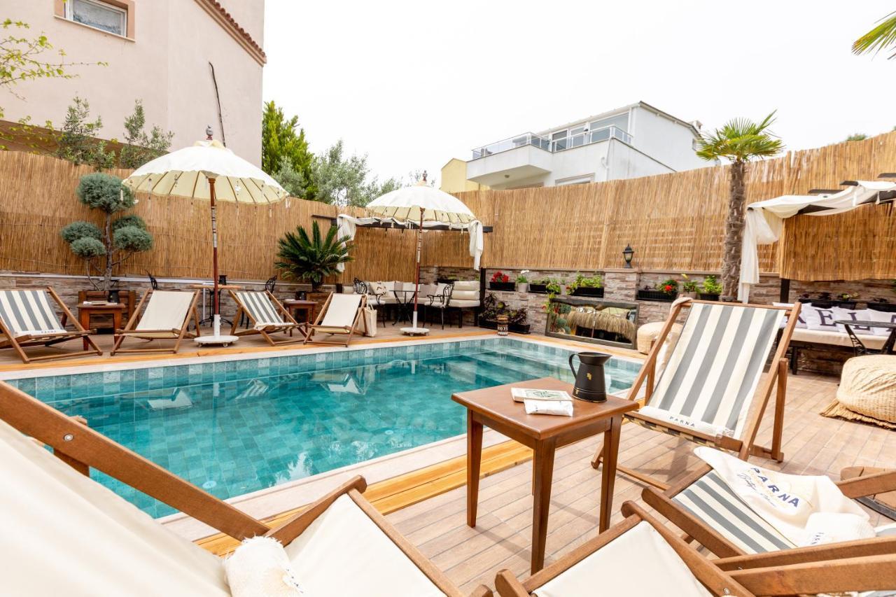 Parna Hotel Cunda Bagian luar foto