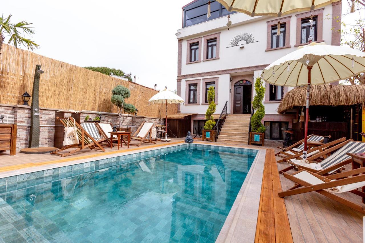 Parna Hotel Cunda Bagian luar foto