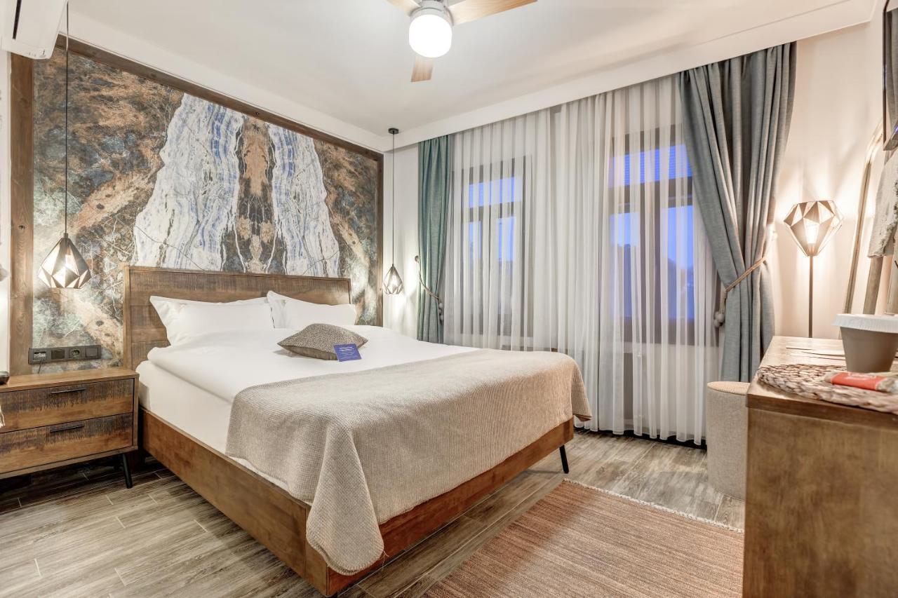 Parna Hotel Cunda Ruang foto