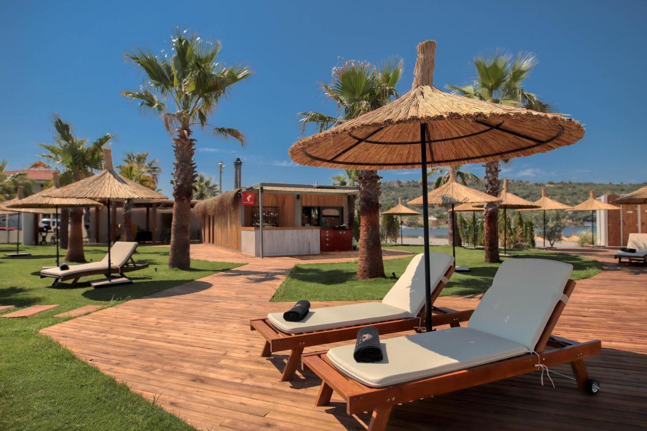 Parna Hotel Cunda Bagian luar foto