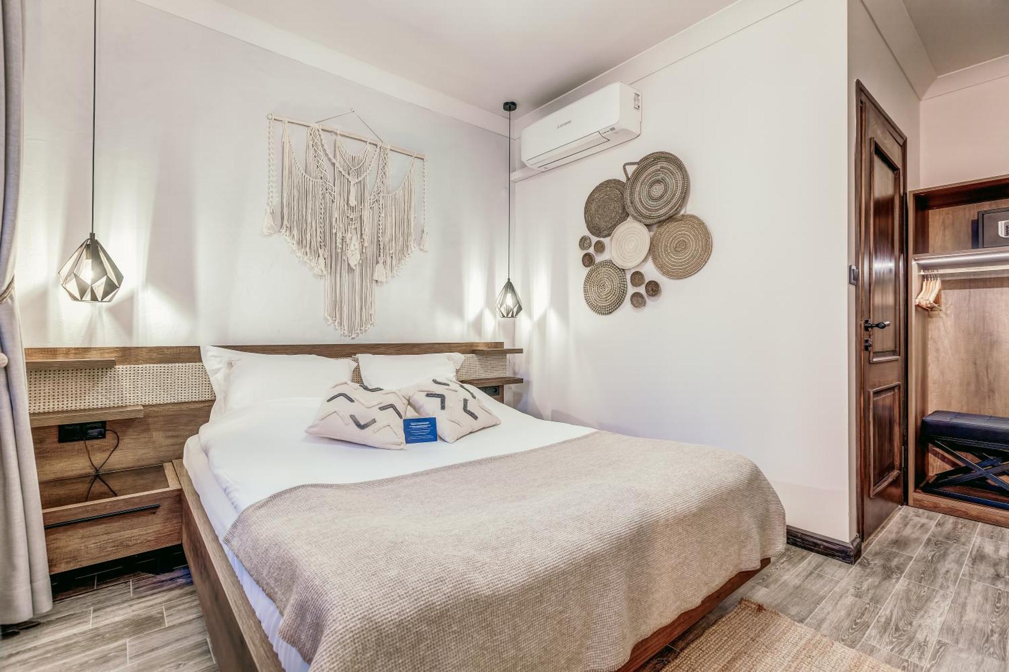 Parna Hotel Cunda Ruang foto
