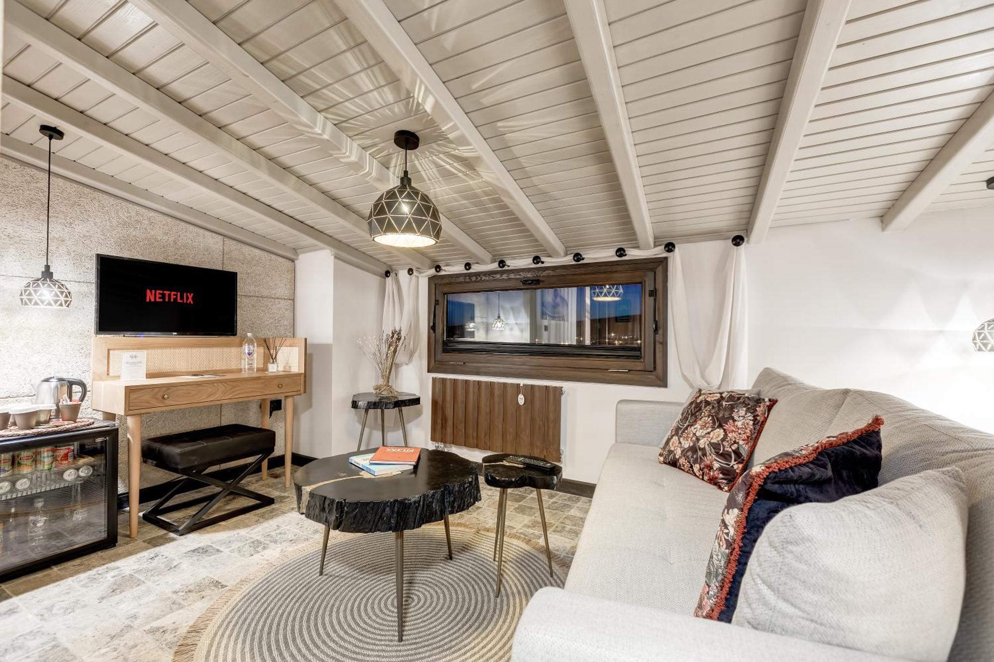Parna Hotel Cunda Ruang foto