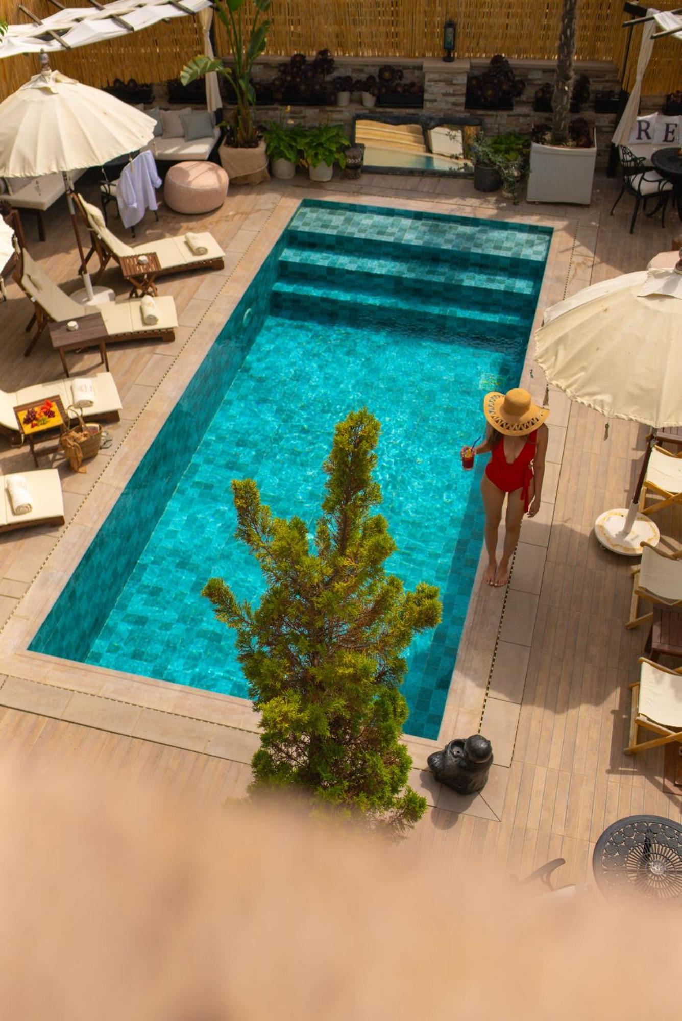 Parna Hotel Cunda Bagian luar foto