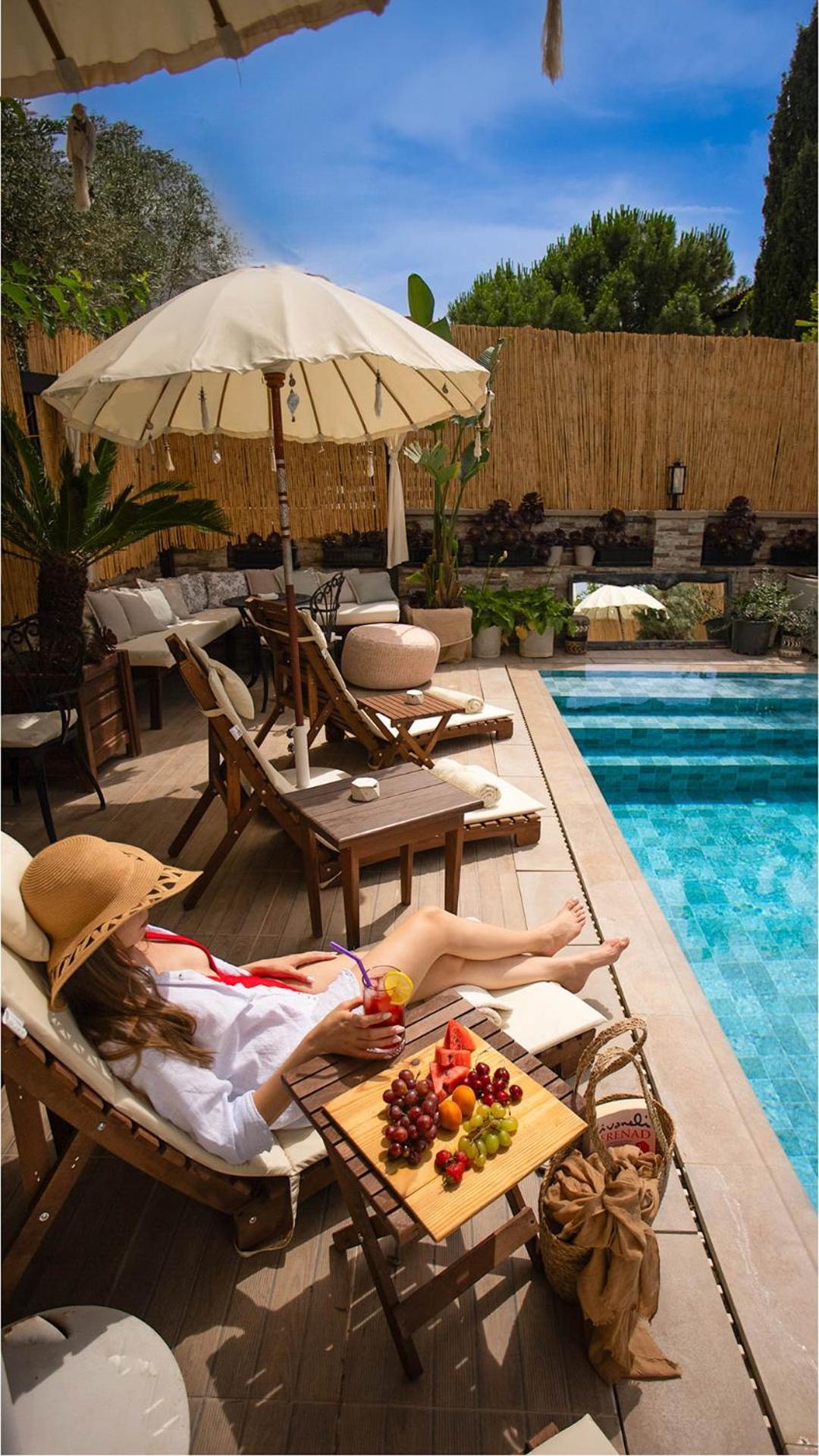 Parna Hotel Cunda Bagian luar foto